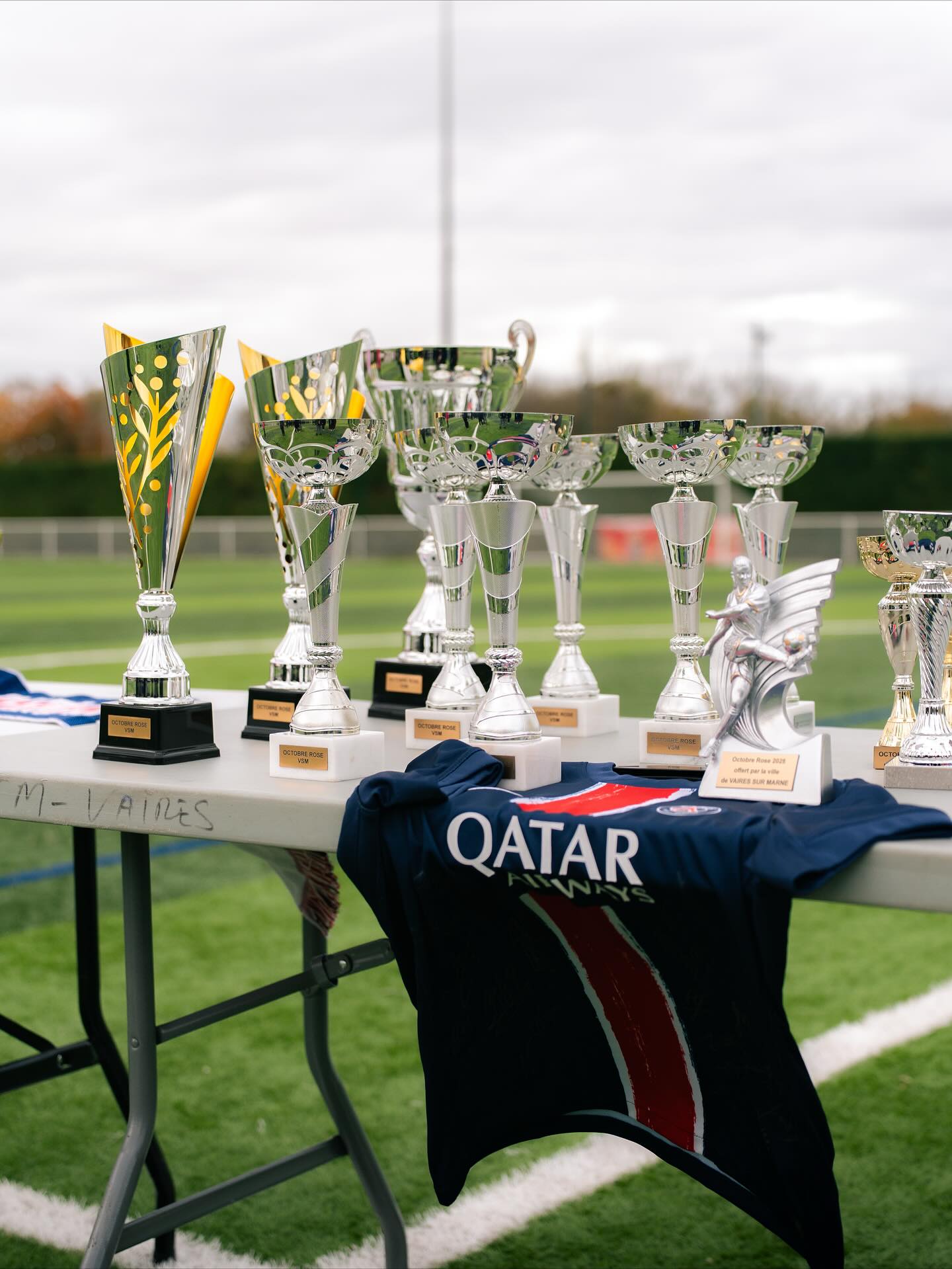 Les trophées du tournoi Octobre Rose 2025